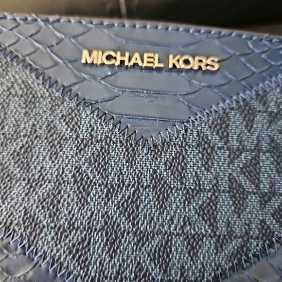 Michael Kors Jet Set Travel Double Zip Wristlet MK Logo Wallet Navy Blue Multi - Picture 5 of 10